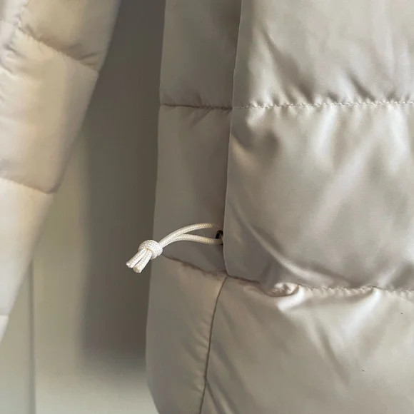 The North Face Women's Aconcagua 3 Puffer Jacket - Picture 5 of 10